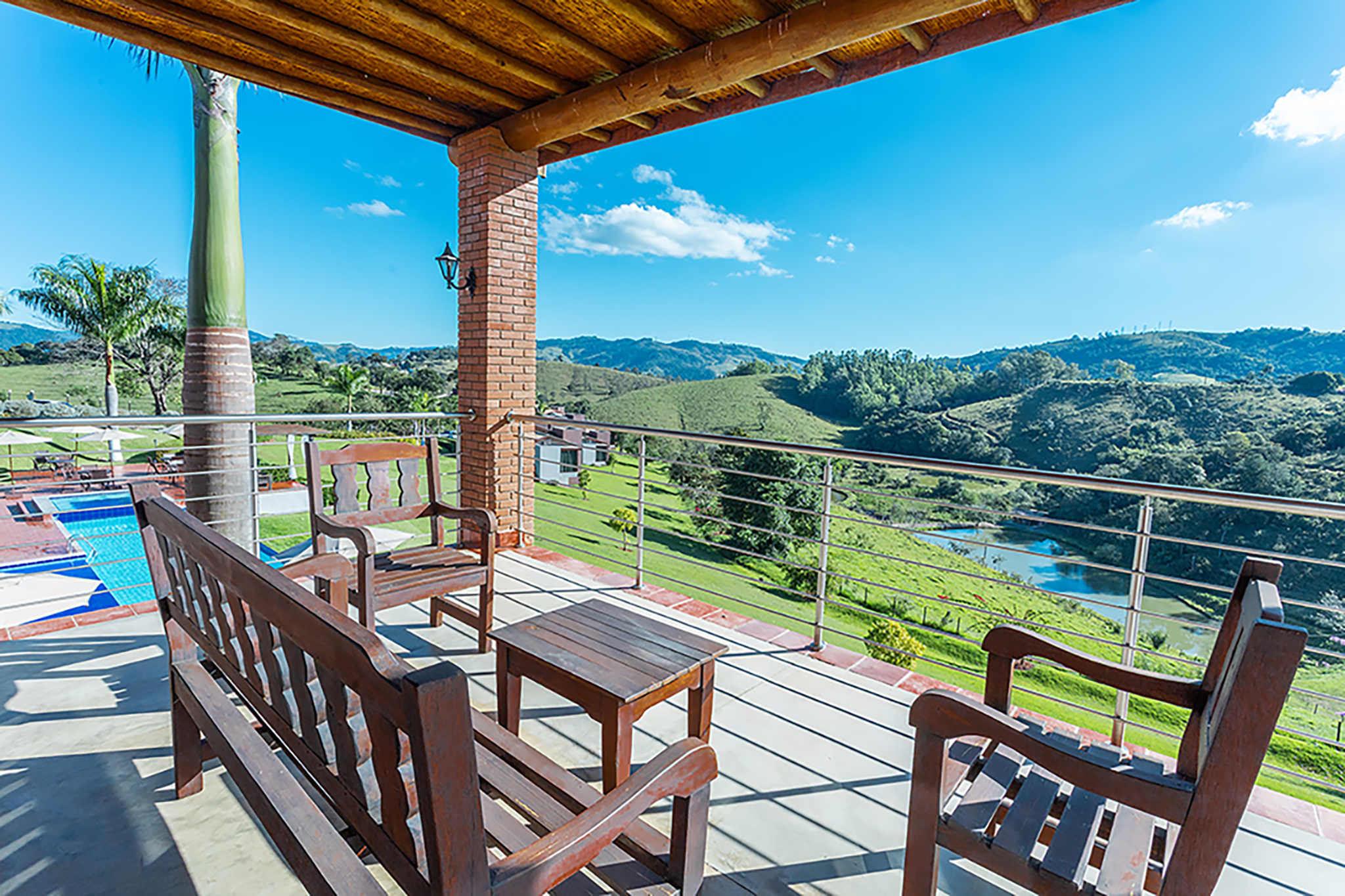 Varanda com vista para o vale